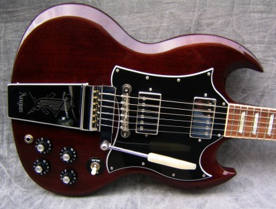 2004_gibson_sg_angus_young_00664468_front.jpg